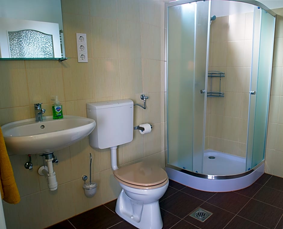 Microstore Airport Panzió