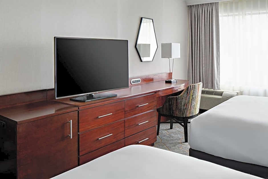 DoubleTree by Hilton Fairfield Hotel & Suites, NJ