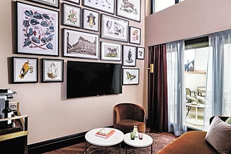 Junior Suite with Balcony