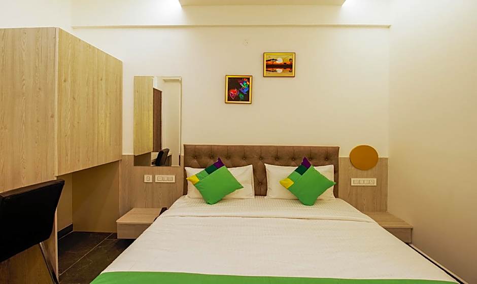 Itsy Hotels Silver Keys