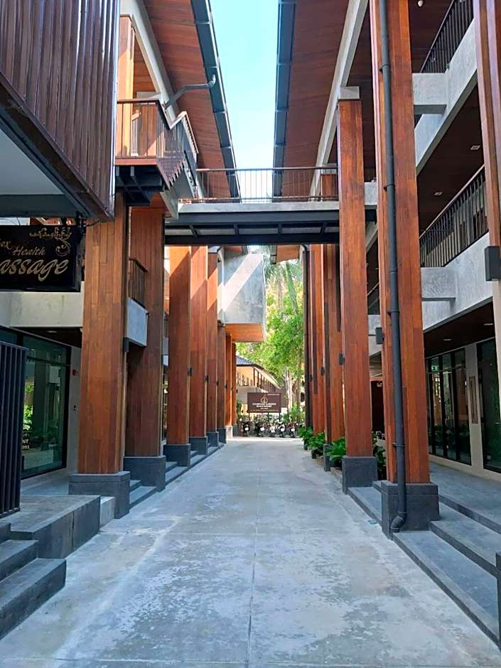 J4 Samui Hotel - SHA Plus