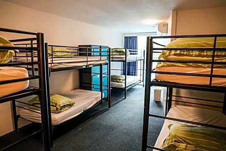 Bed in 8-Bed Mixed Dormitory Room with Private Bathroom