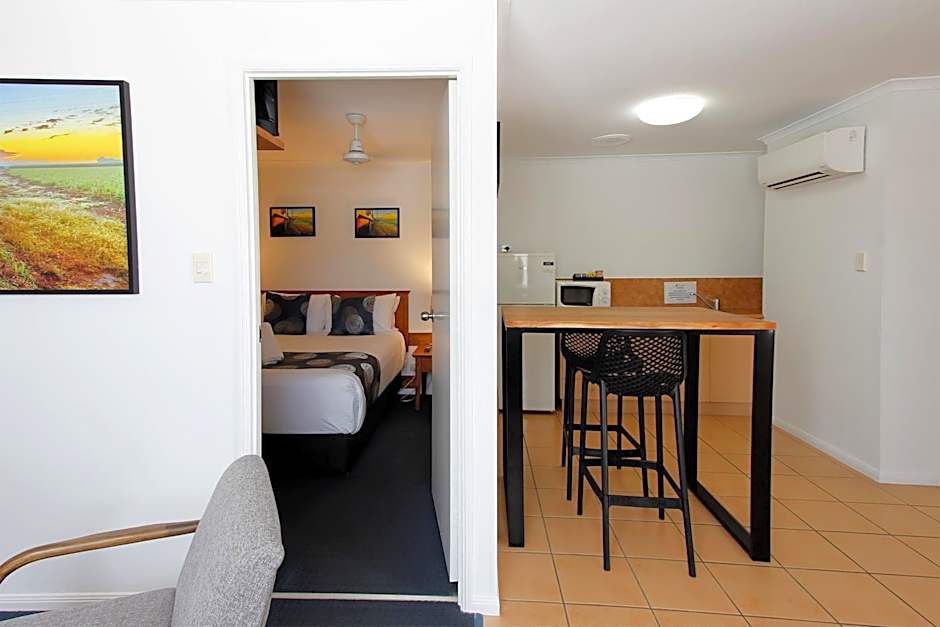 Photo 1 of 7 of 1 Bedroom Suite