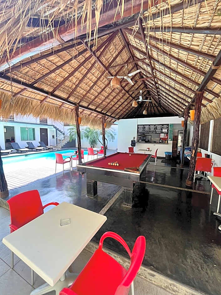 Hotel Aqualuna Cyclops