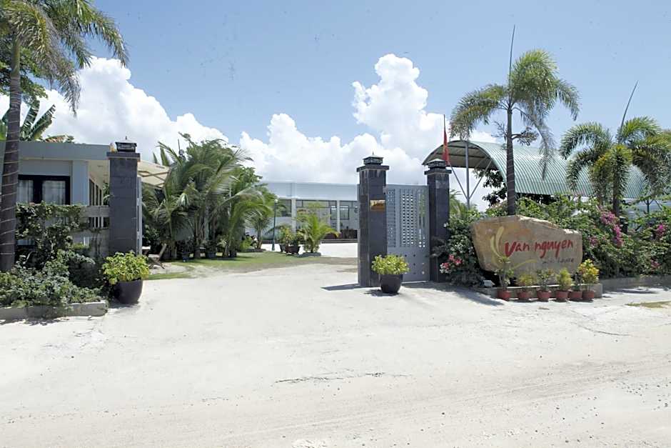 Van Nguyen Minihouse