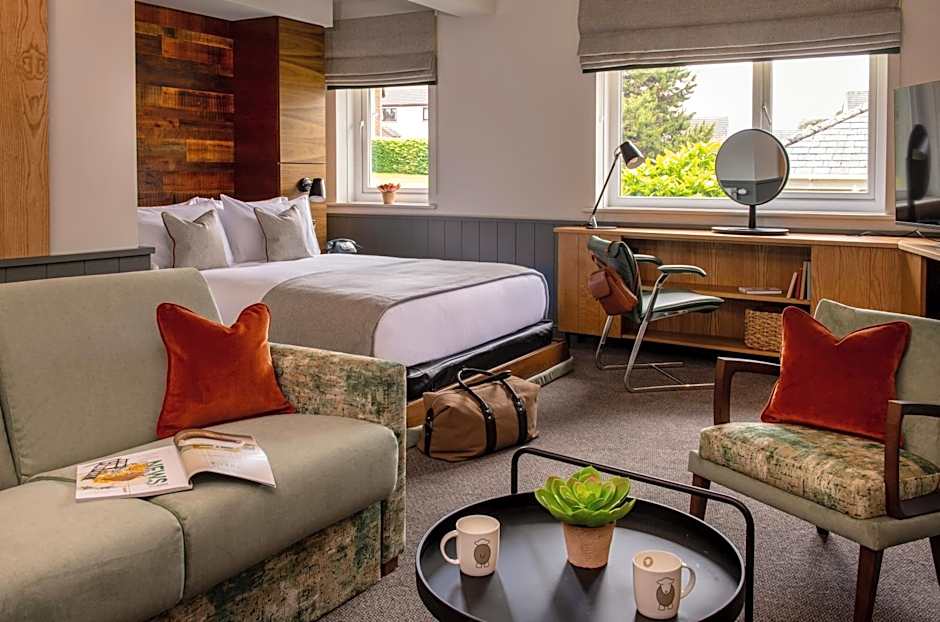 North Lakes Hotel and Spa