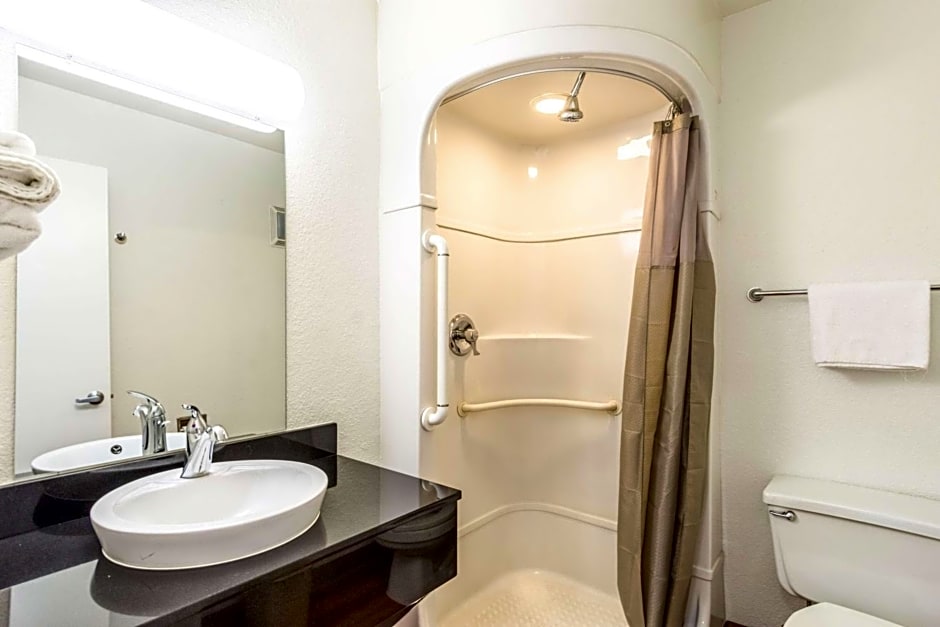 Motel 6-Redding, CA - Central