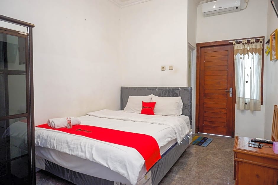 RedDoorz Syariah @ Elga Sastro Inn Malioboro