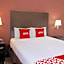 OYO Hotel McAllen Airport South - 1 mi from McAllen Medical Center