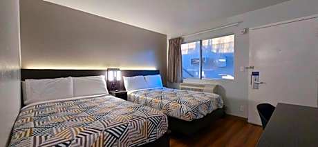 Quadruple Room - Non-Smoking