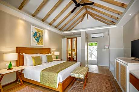 Beach Bungalow - FREE return speedboat transfers for stays of 7+ nights, or 50% off speedboat transfers for stays less than 7 nights (max 2 guests). Book: 24 Feb–31 Oct 2026 | Stay: 1 Apr–31 Oct 2027