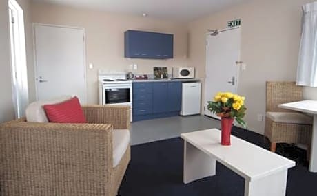Addington Court Motel Guest Reservations