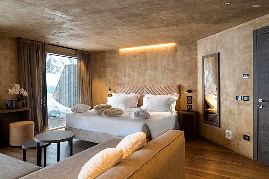 Bergman Mountain Hotel