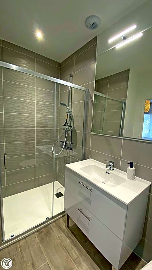 Appart 'Hôtel BreakIsleBed Limoges CHU & Fac Médecine Pharma à Pied parking gratuit