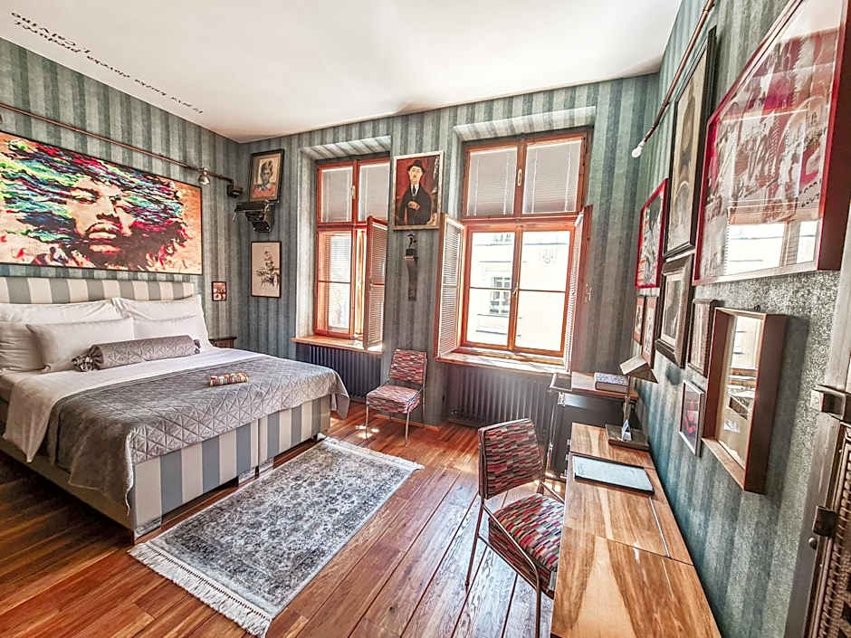 Divná pani Luxury Gallery Rooms