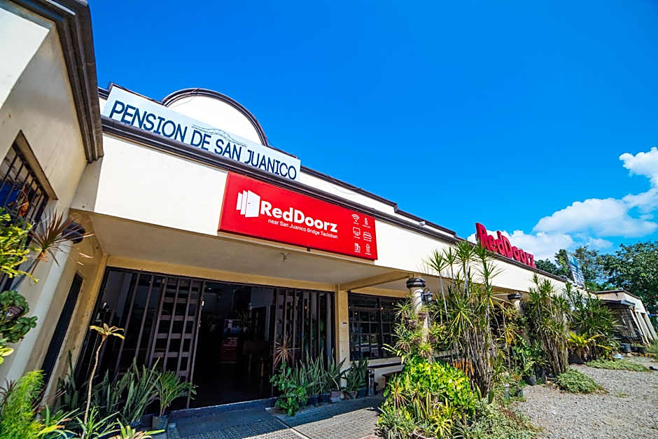 RedDoorz near San Juanico Bridge