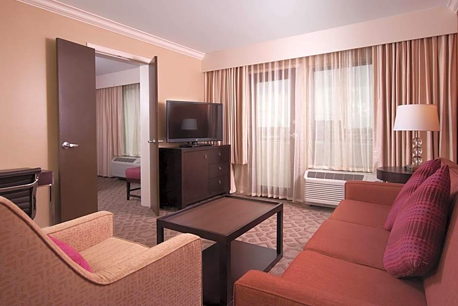 Delta Hotels by Marriott Orlando Lake Buena Vista