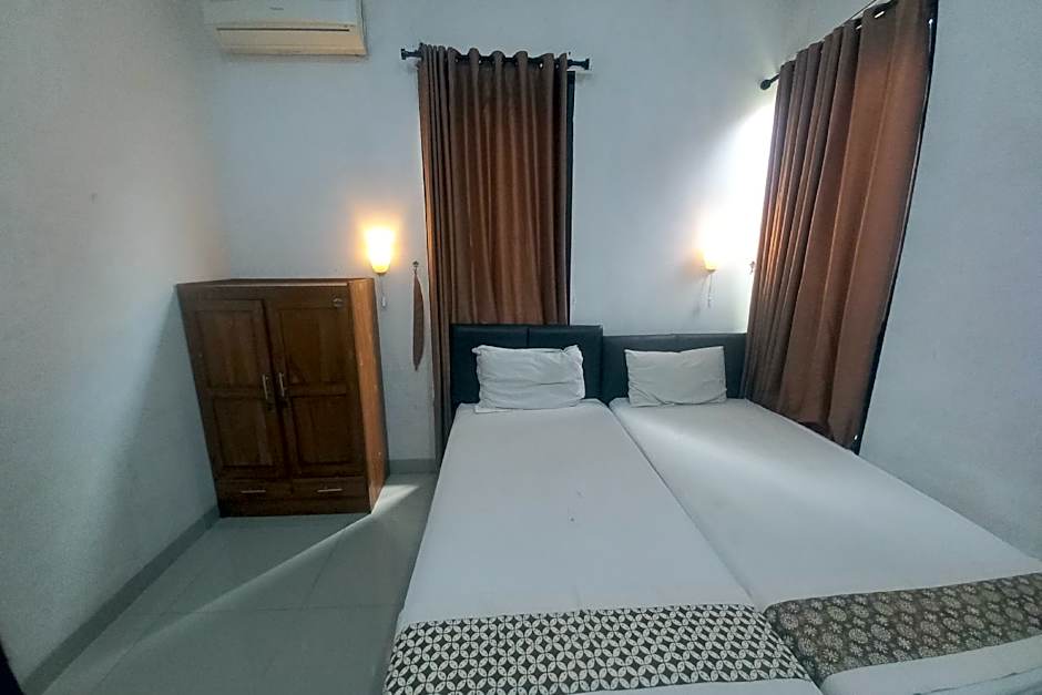 Capital O 93872 Natura Guest House Syariah Near alun alun kota purwokerto