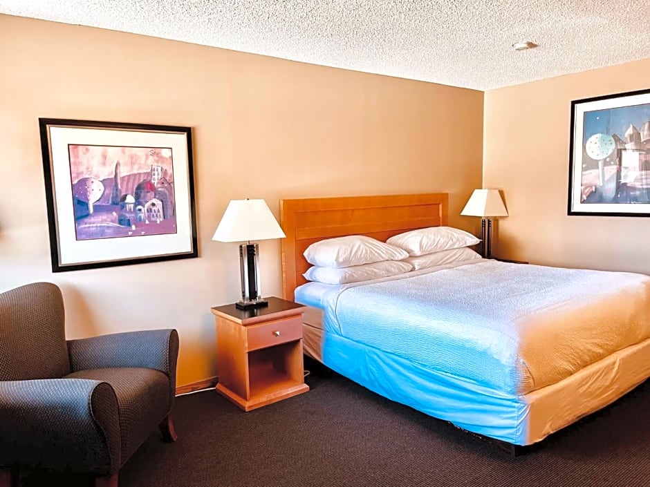 Royal Hotel Lloydminster