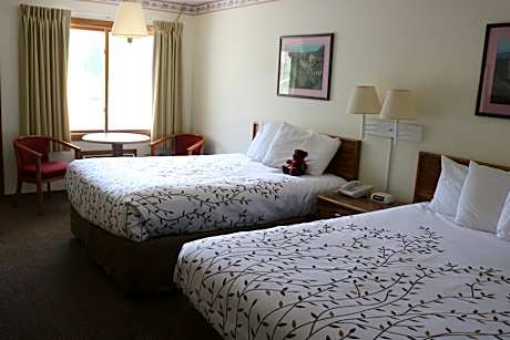 Queen Room with Two Queen Beds - Disability Access