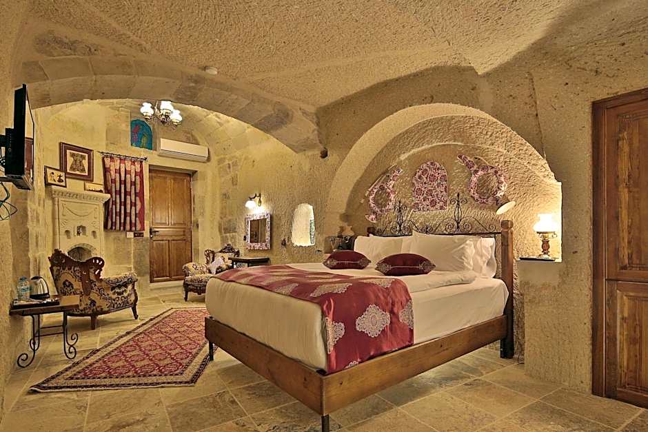 Aren Cave Hotel and Art Gallery