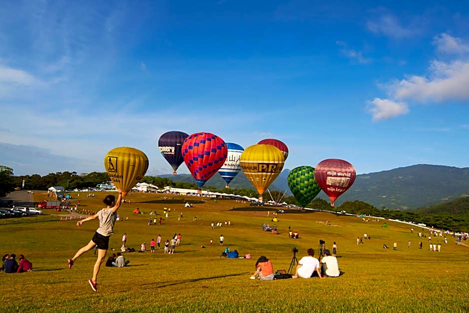 草莓牛奶台東民宿可洽包棟