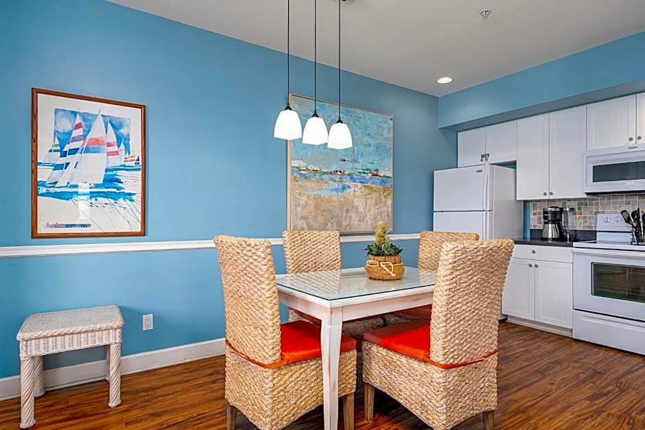 Harbour House at the Inn 318