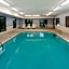 Super 8 by Wyndham Huntington