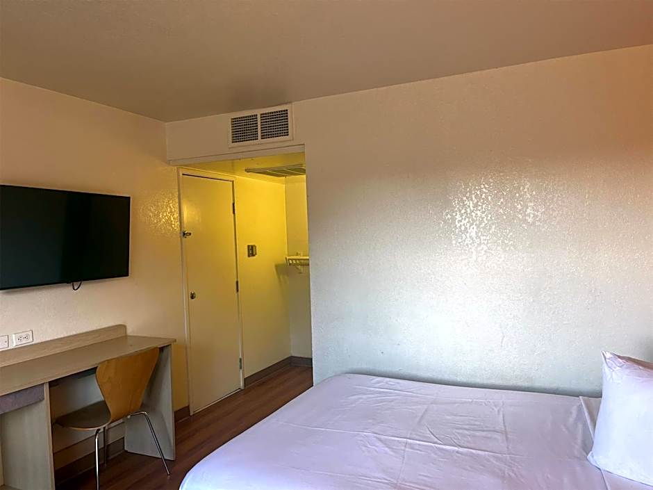 Motel 6 Fort Collins, CO