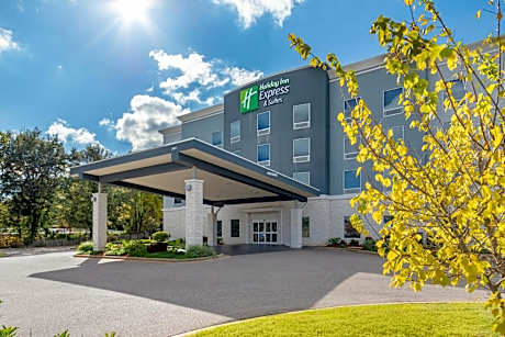 Holiday Inn Express & Suites Memphis Arpt Elvis Presley Blv By IHG