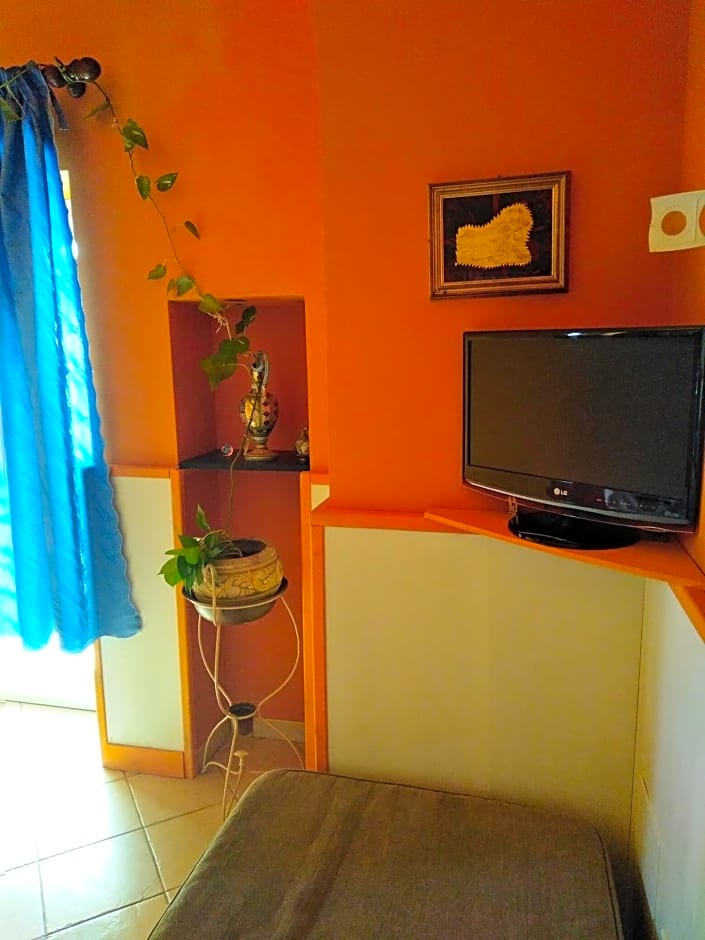 My House – Monopoli, LA
