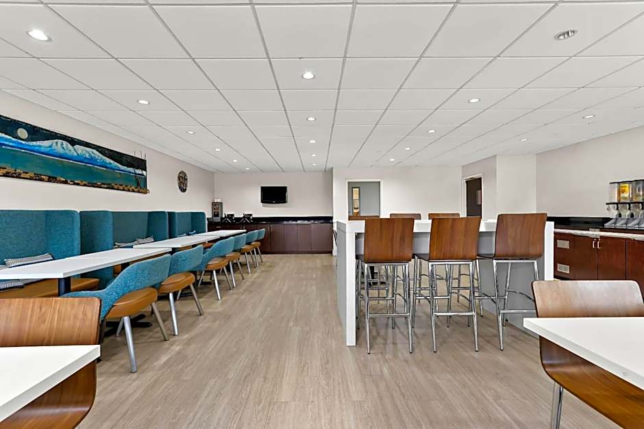 Clarion Suites Anchorage Downtown