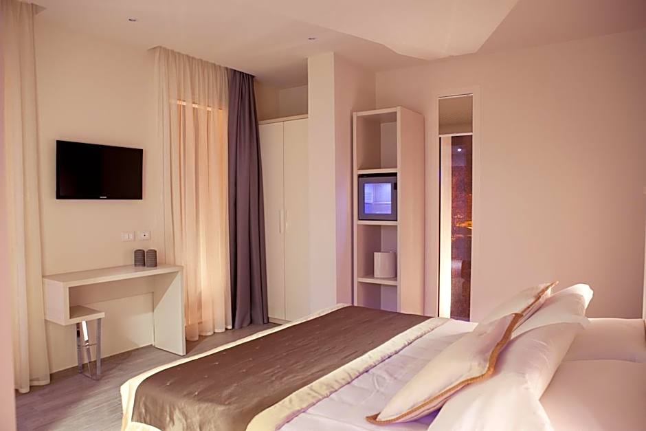 L'Hotel