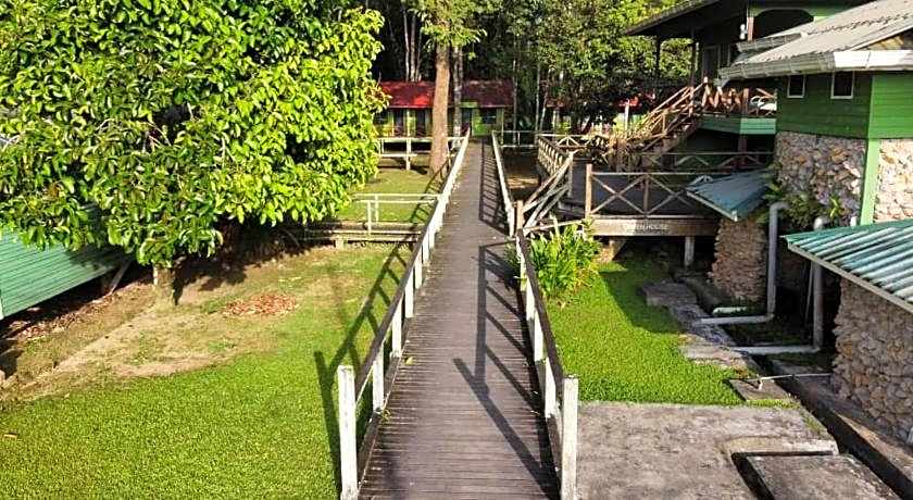 Sukau Greenview Bed and Breakfast