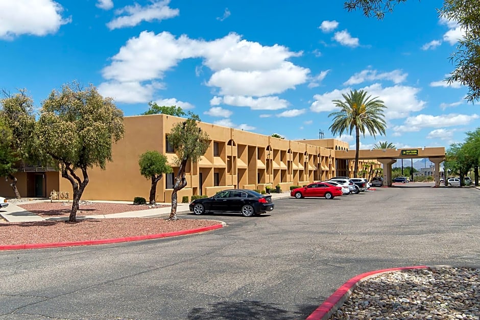 Ramada by Wyndham Tucson Airport