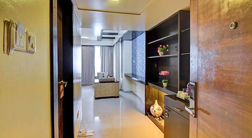 Hotel Lotus Ivy Studios Near Pune Airport