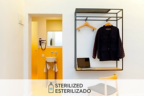 Double or twin room with balcony