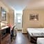 Downtown Hollywood Gardens Inn & Suites