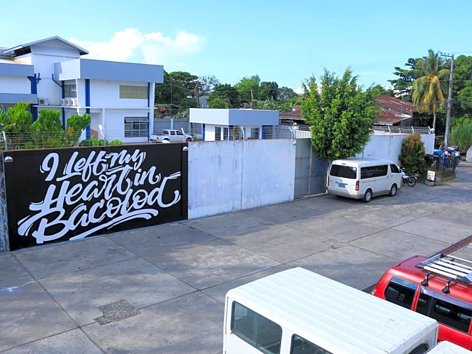 Hometown Hotel Bacolod