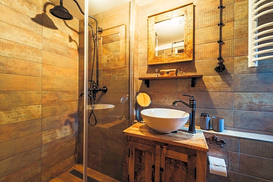 SOVIA WELLNESS CHATA s jacuzzi kaďou a saunou, Čingov