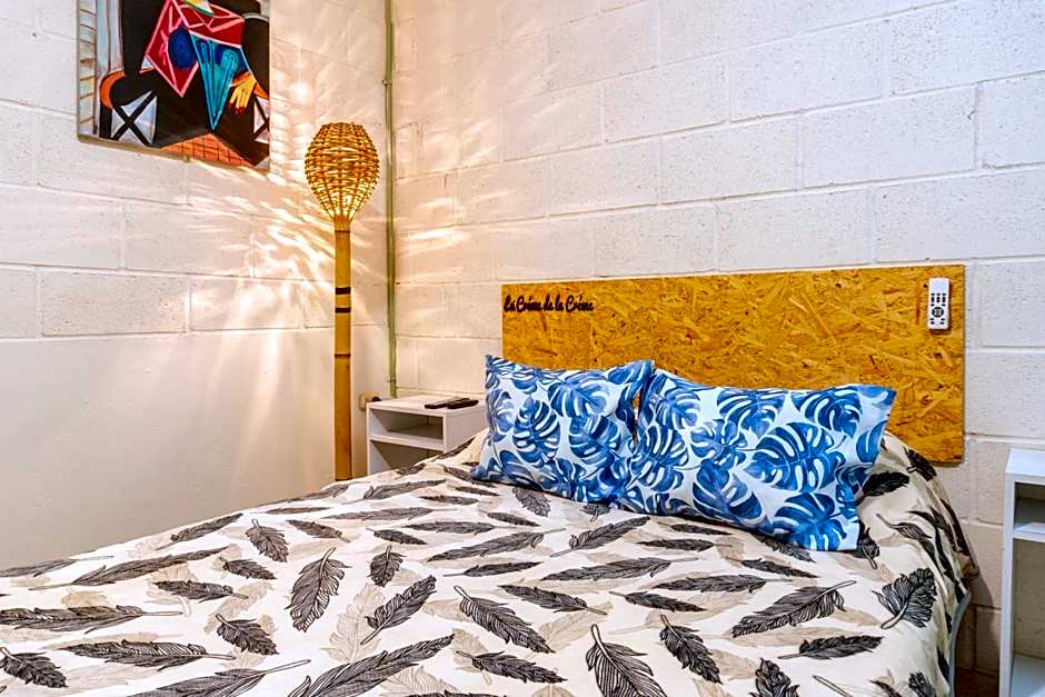 La Créme de la Créme Hostel