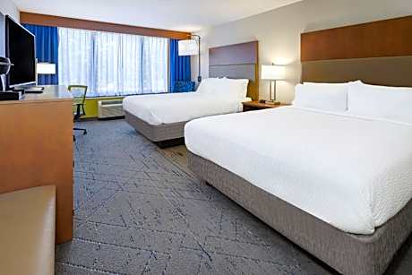 Queen Suite with Two Queen Beds - Non-Smoking