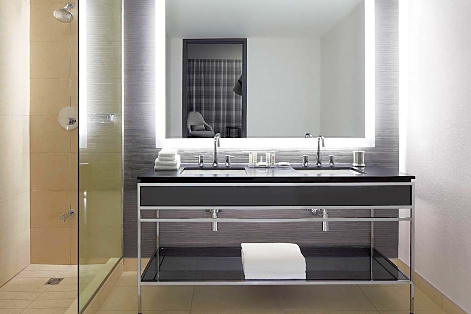 Montreal Airport Marriott In-Terminal Hotel