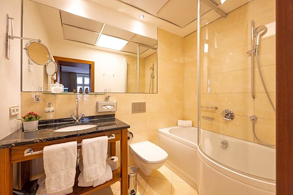 MAXIMILIAN MUNICH Apartments & Hotel