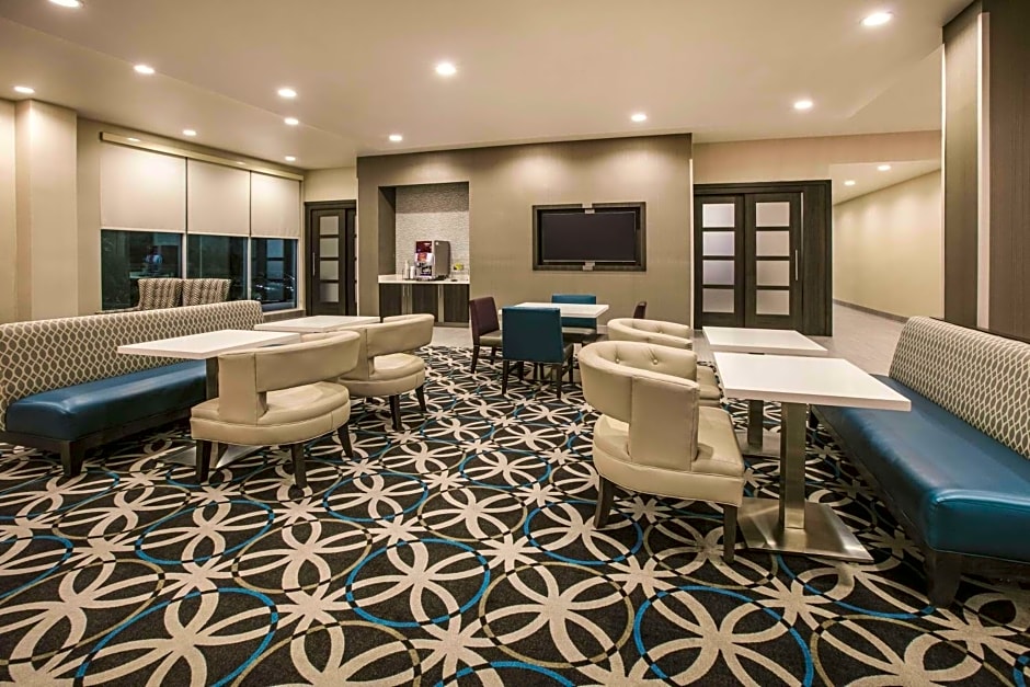 La Quinta Inn & Suites by Wyndham Dallas - Richardson