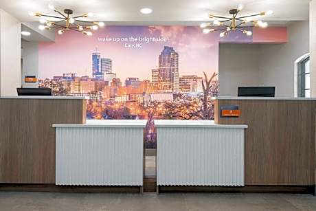 La Quinta Inn & Suites by Wyndham Raleigh Cary