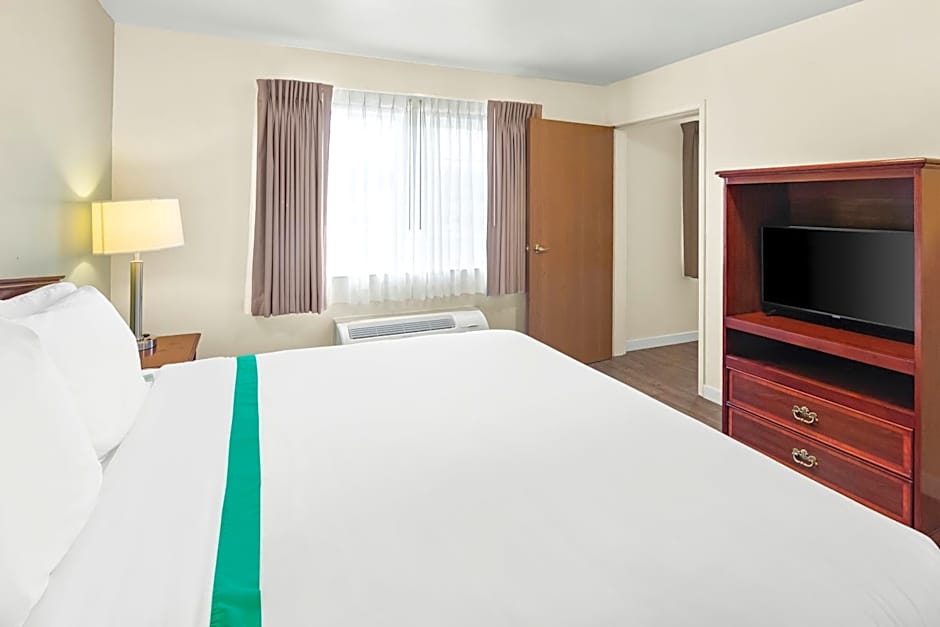 GuestHouse Inn & Suites Kelso