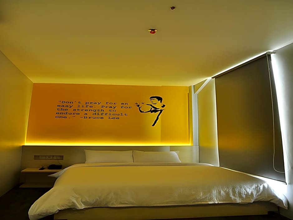 Summer Bed And Breakfast Hotel