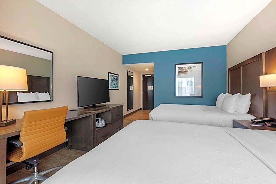 Comfort Inn & Suites Miami International Airport