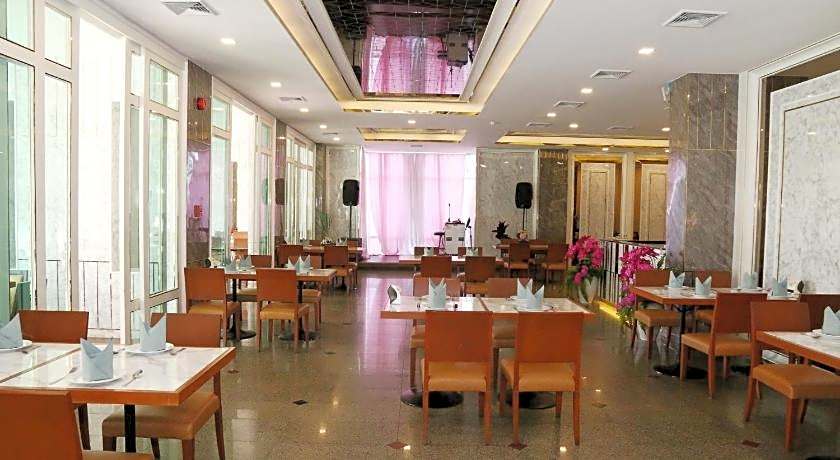 Crystal Palace Luxury Hotel Pattaya